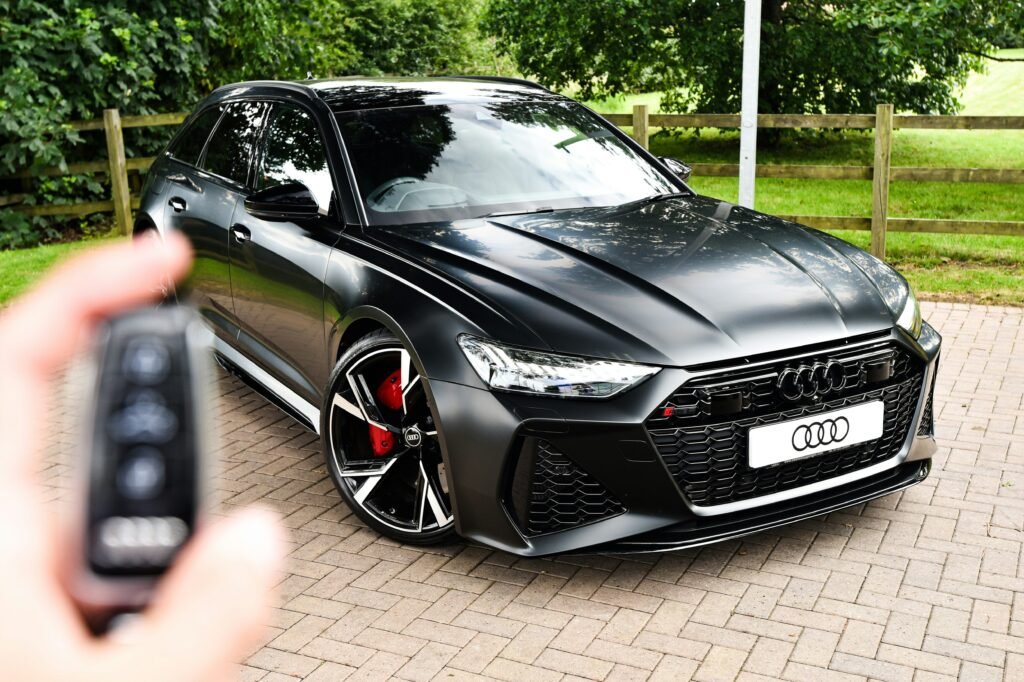 Turing OFF car alarm with remote key